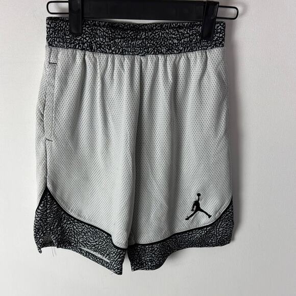 Jordan Shorts - Boys Medium - Picture 1 of 5
